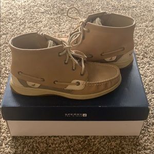 Women’s Sperry booties